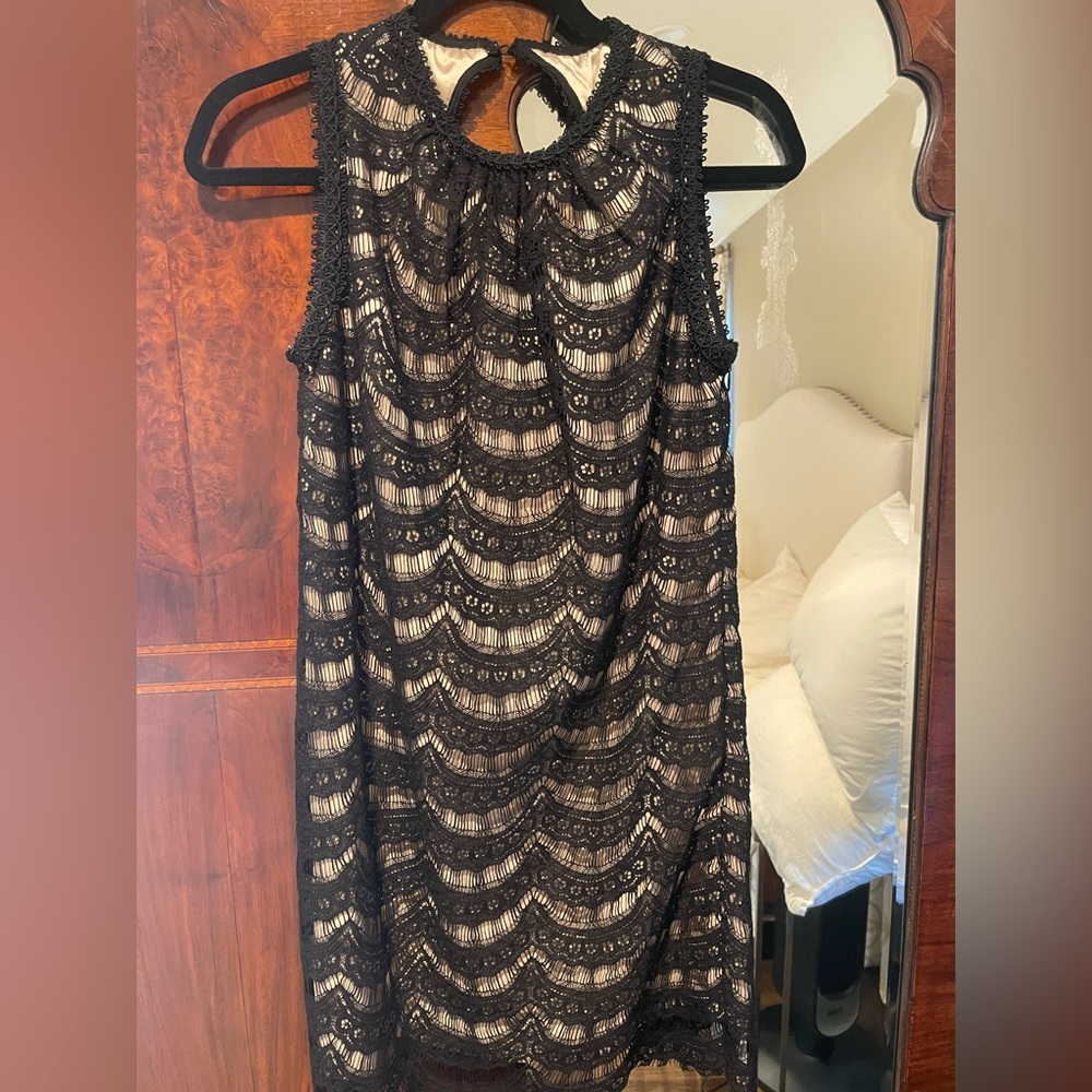 Milly lace sheath cocktail dress size 2